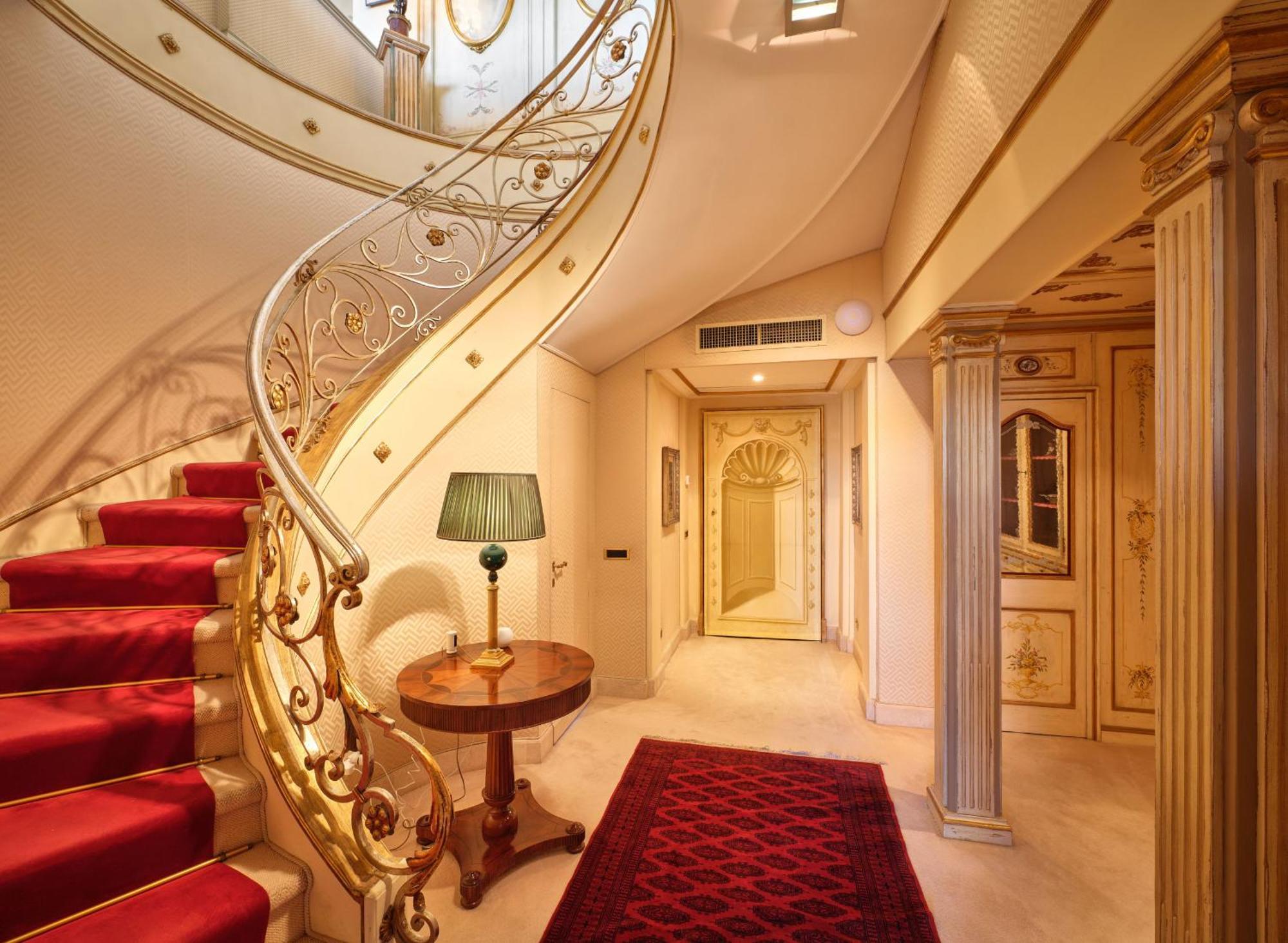 Apartment Colosseum Penthouse - Beyond By Treasurerome *